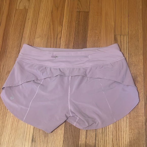 Lululemon Speed up shorts, Size 8, inches,perfect condition - Picture 2 of 4
